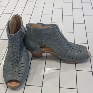 Earth Slate Heeled Peep-Toe Boots
